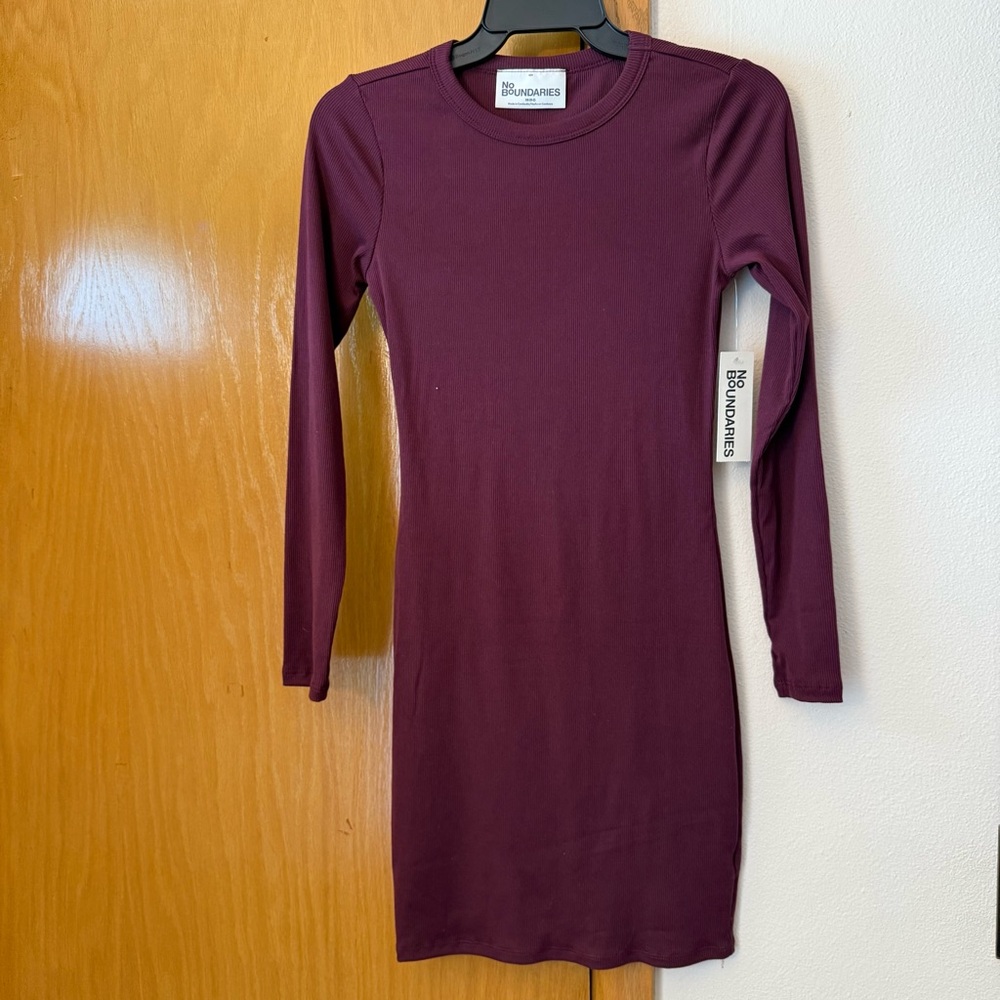 No Boundaries Women’s Dark Cherry Long Sleeve Dress